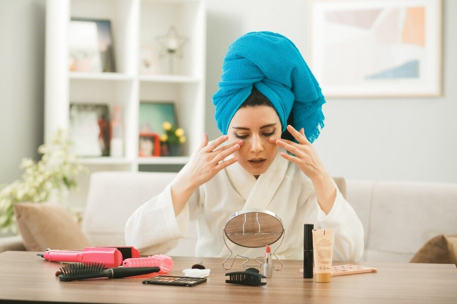 Simple desk-to-evening skincare routine with Elmore