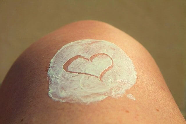 How to Keep Your Skin Hydrated During Scorching Summers